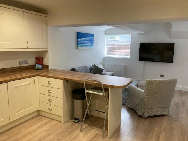 Apartment Highcliffe With Parking