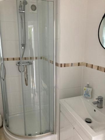 Highcliffe With Parking Apartment Christchurch (Dorset)